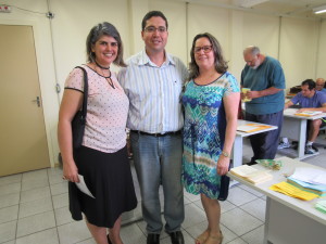 Presidente da ATENS, Diana Sampaio; Presidente da Comissão Eleitoral, Prof. Breno Augusto Diniz Pereira; e Diretora de Comunicação da ATENS, Tânia Weber.